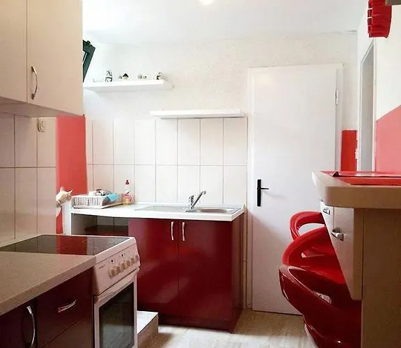 Apartment Hobbit Hole Split